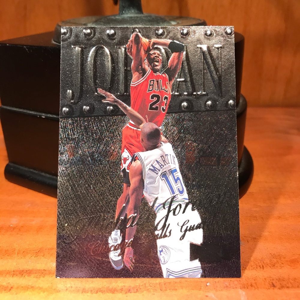 MICHAEL JORDAN METAL UNIVERSE #1  BULLS